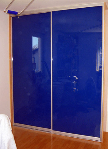 vgradna omara za otroško sobo